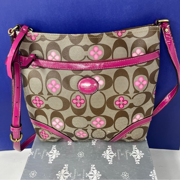 Coach Peyton Signature Clover Crossbody Bag Coach Factory - Picture 2 of 11
